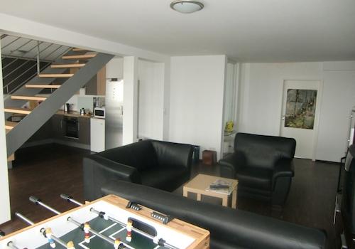 Wohnzimmer E