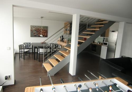 Wohnzimmer F