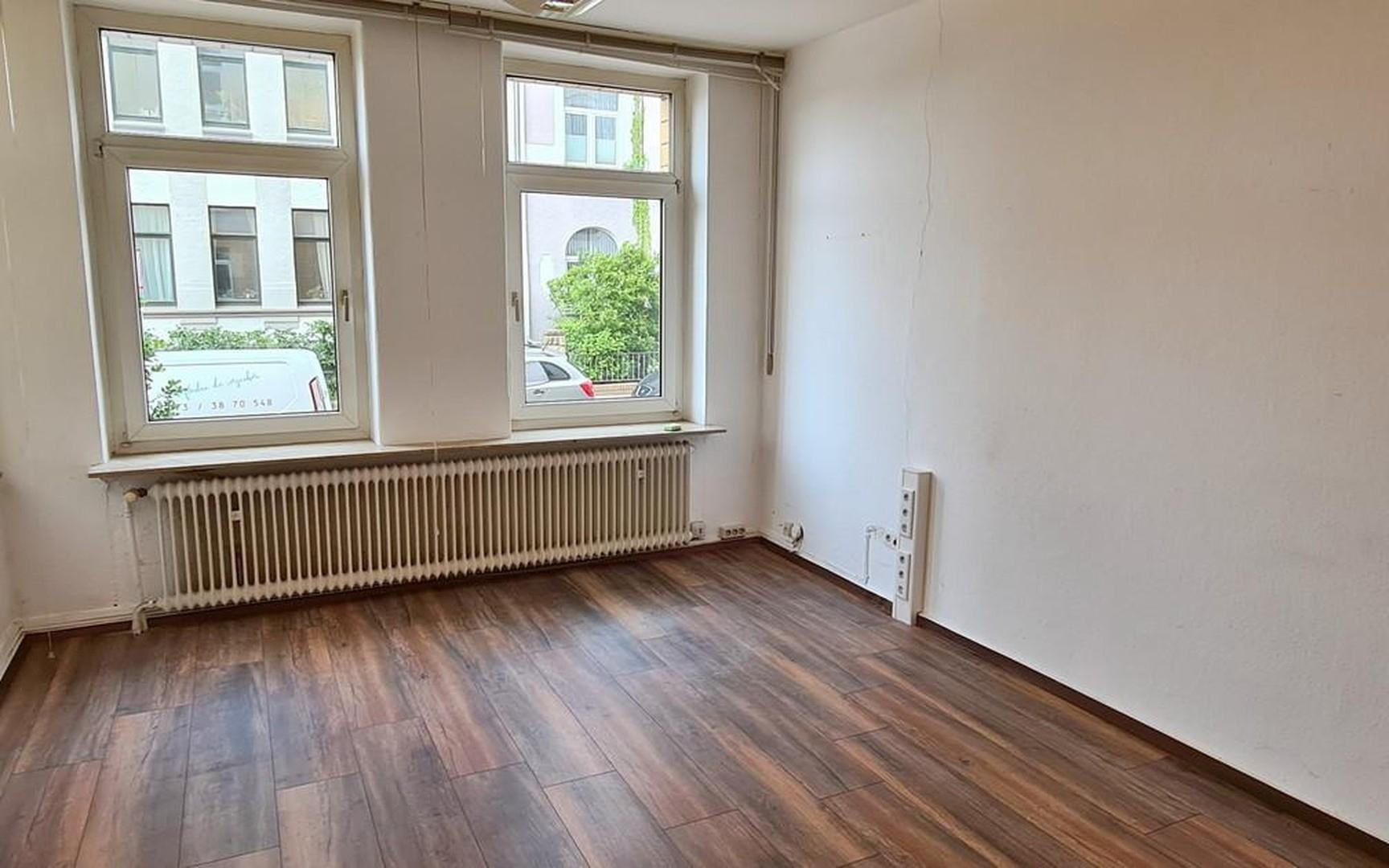 Büro 1