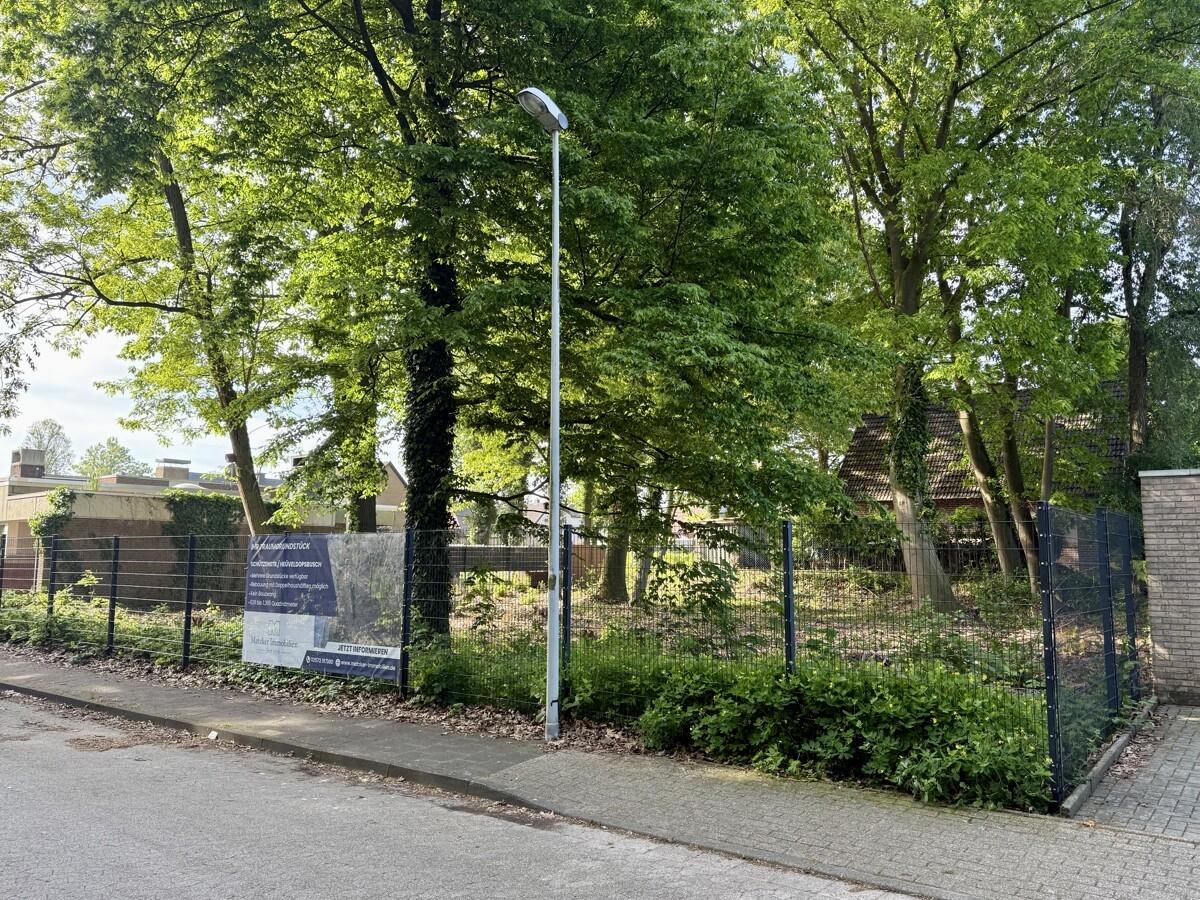 Grundstück