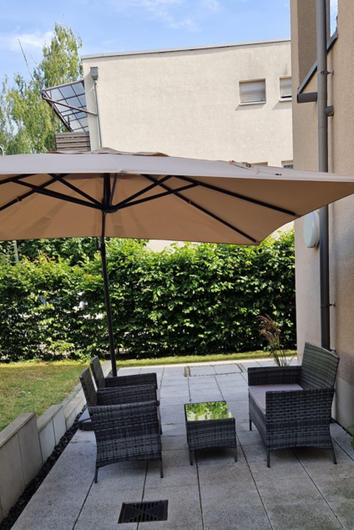 Sonnenterrasse mit Sichtschutz