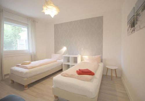 1. Schlafzimmer EG-Wohnung
