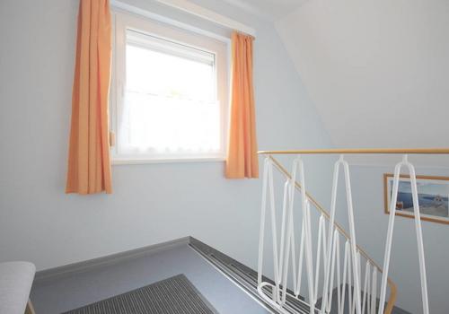 Vorflur DG-Wohnung mit Zugang zum Spitzboden
