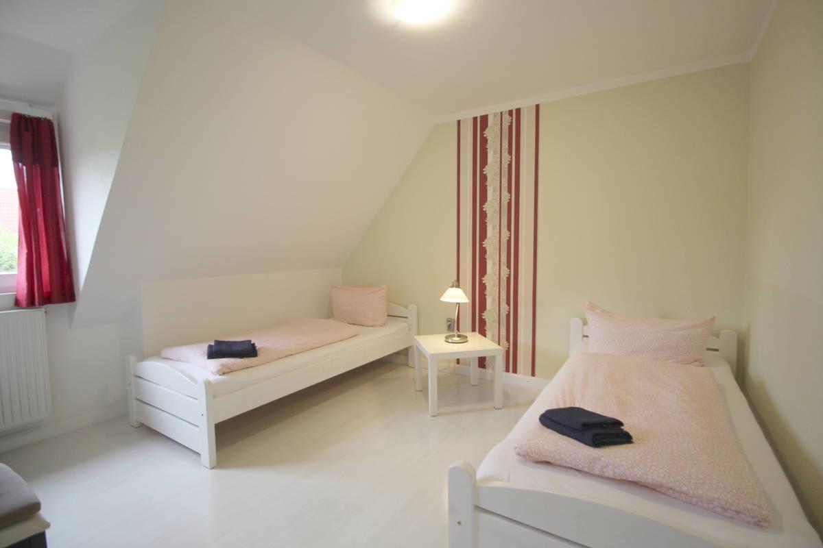 2. Schlafzimmer DG-Wohnung
