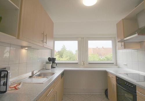 Einbauküche o. mögliches Ki.zimmer bzw. Büro DG-Wohnung