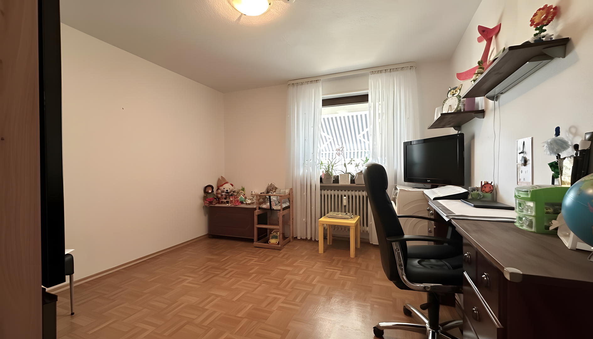 2. Schlafzimmer /Büro