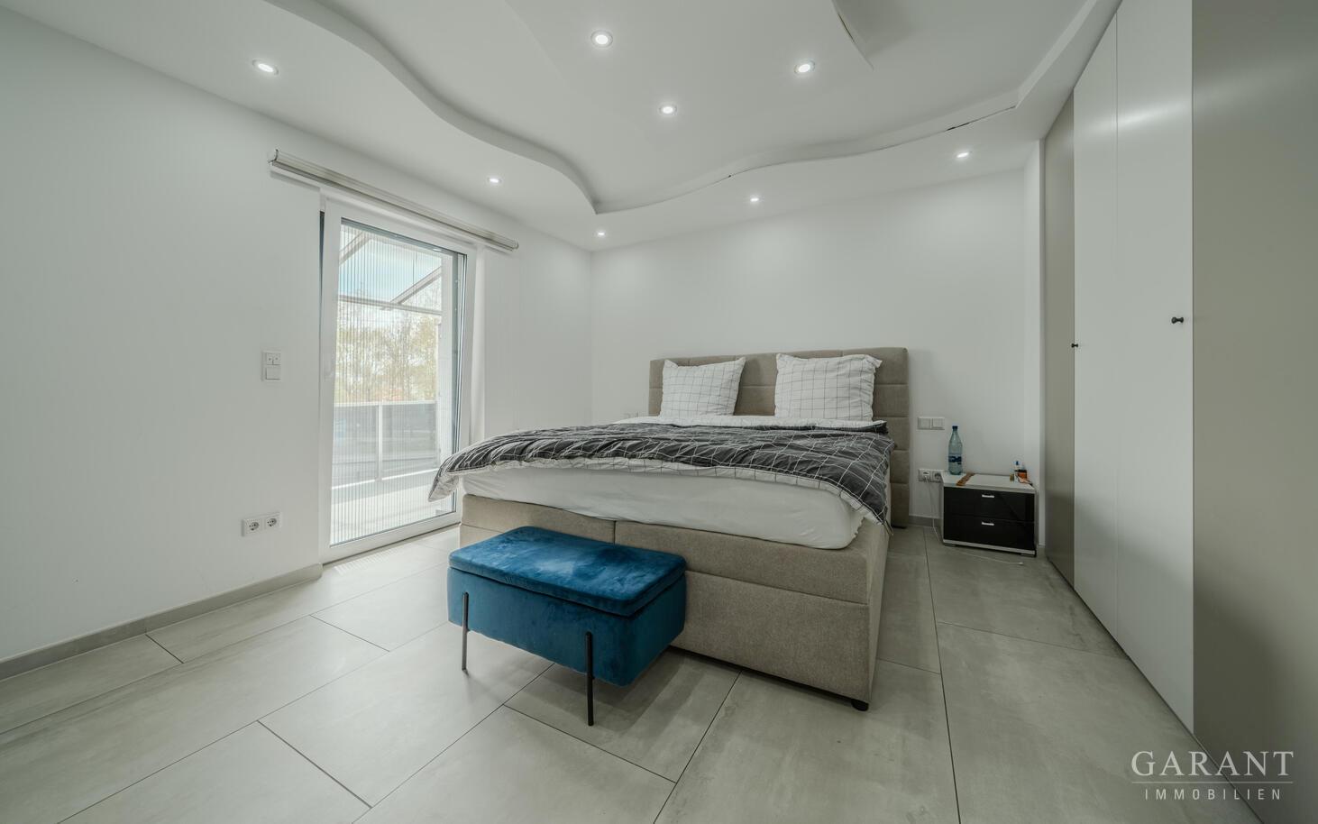 Schlafzimmer 2 OG