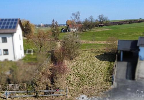 Grundstück