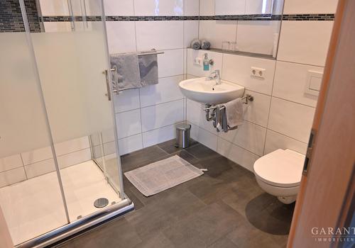 Apartmenthaus Badezimmer .