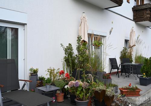 Apartmenthaus mit Terrassen
