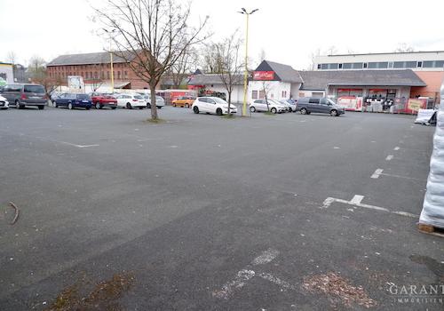 Großer Parkplatz