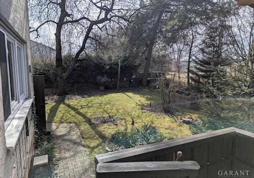 Blick-in-den-Garten