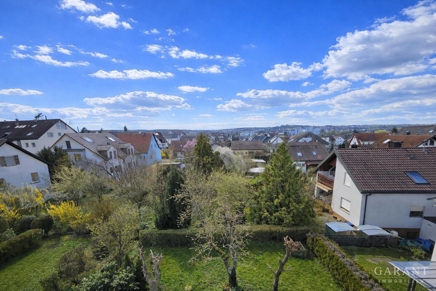 Aussicht vom Balkon mit KI überarbeitet