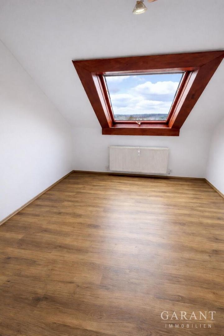 Zimmer 1 mit KI überarbeitet