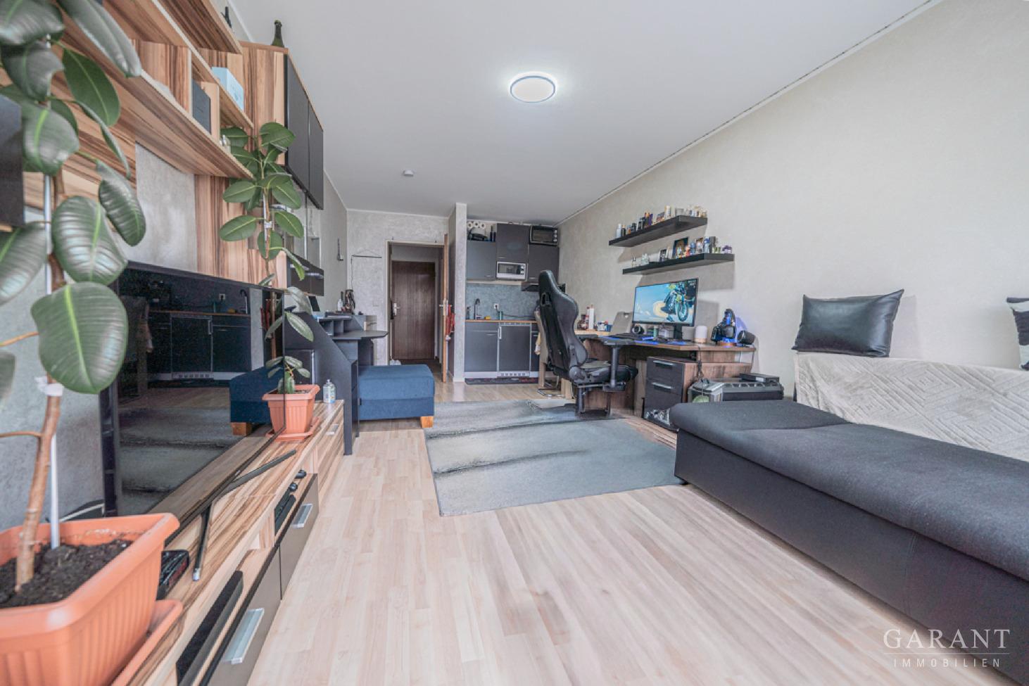 Wohn und Schlafzimmer