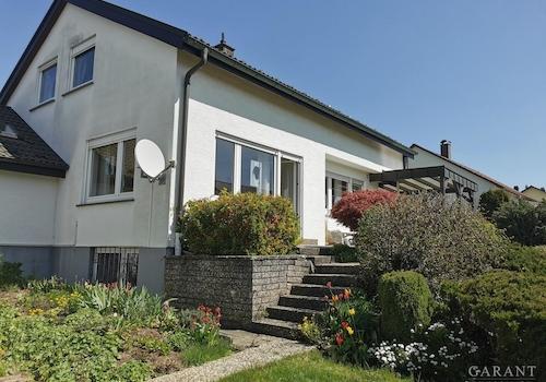 Haus mit Terrasse