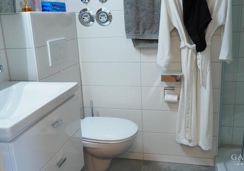 Duschbad-WC
