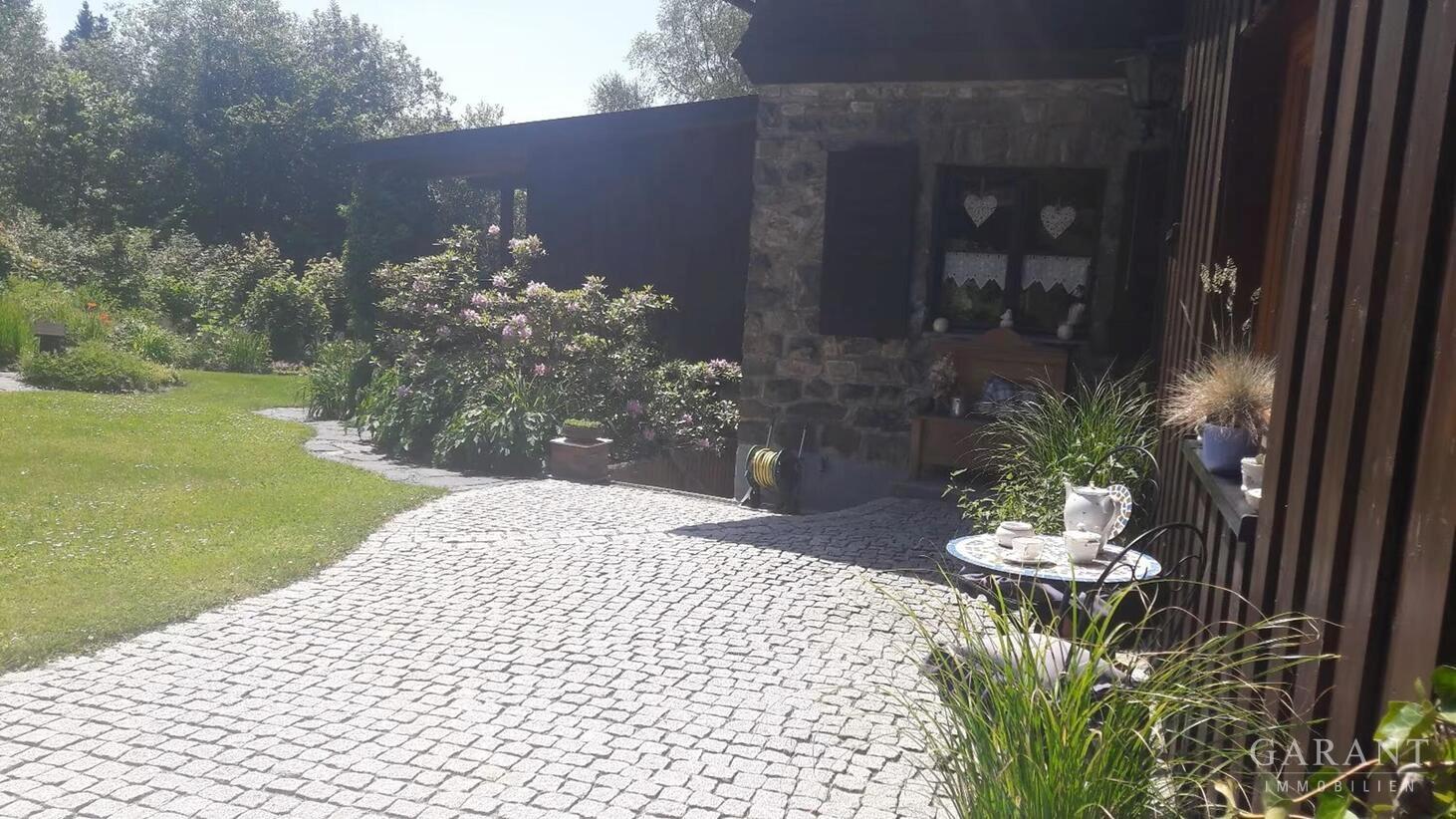 Eingangsbereich Ansicht Sommer