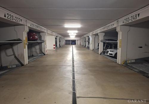 Tiefgarage-Douplex Parker