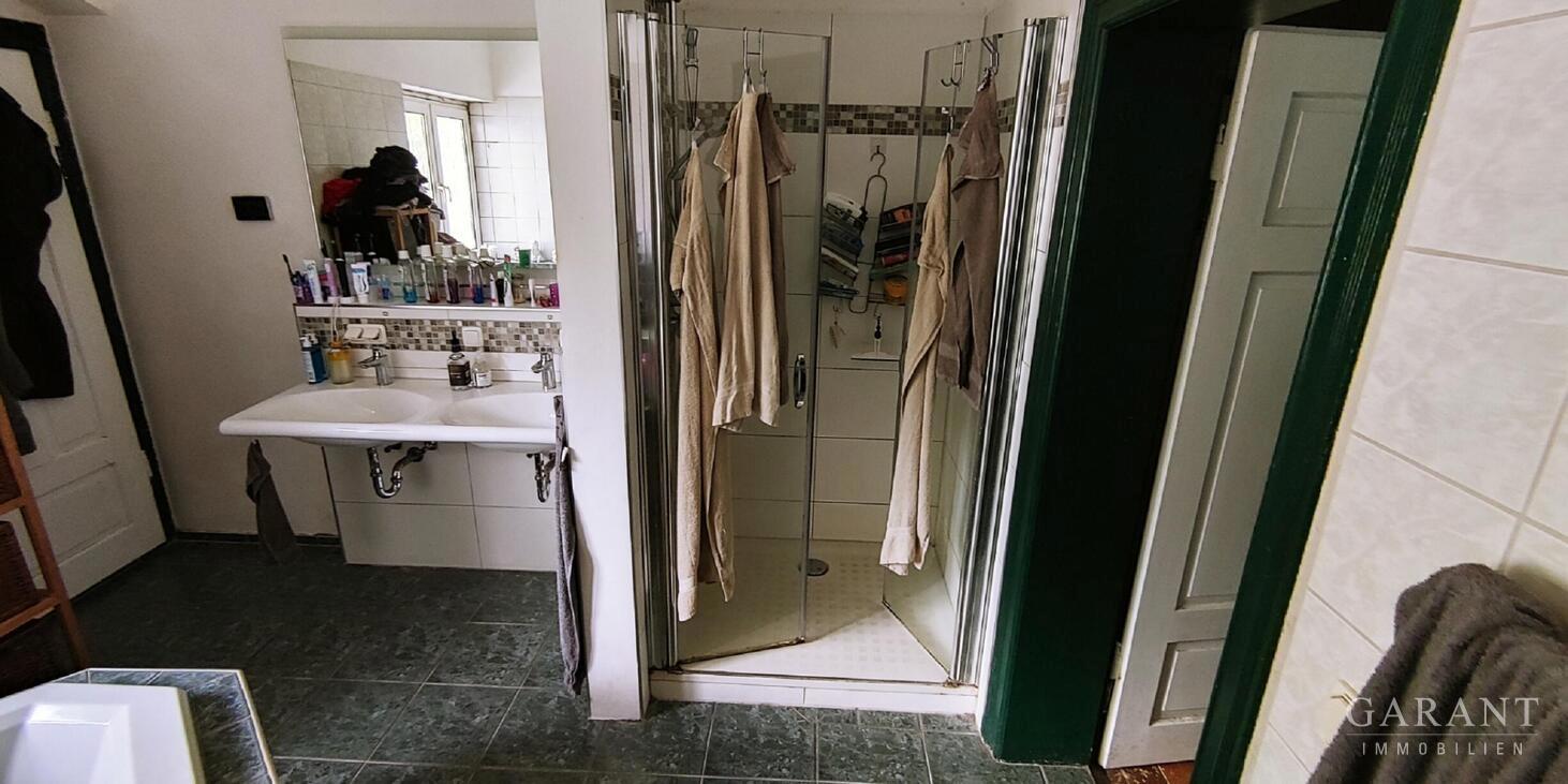 08 Badezimmer 1