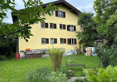 Hausrückseite