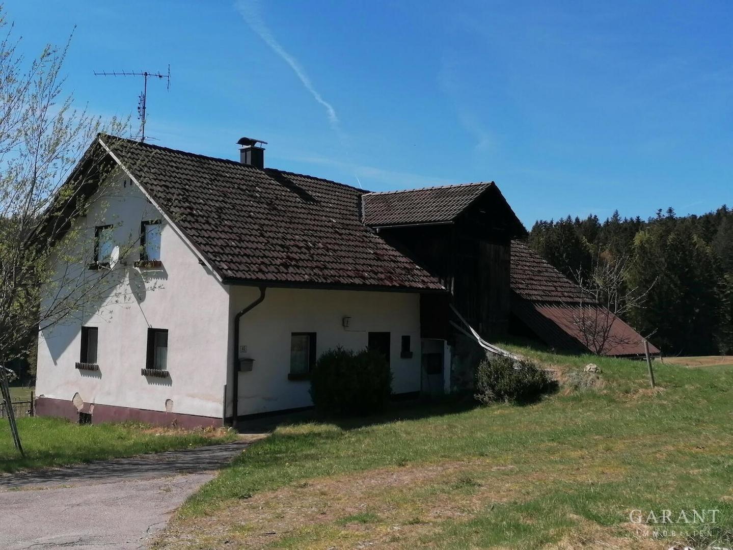 Haus von Straßenseite aus