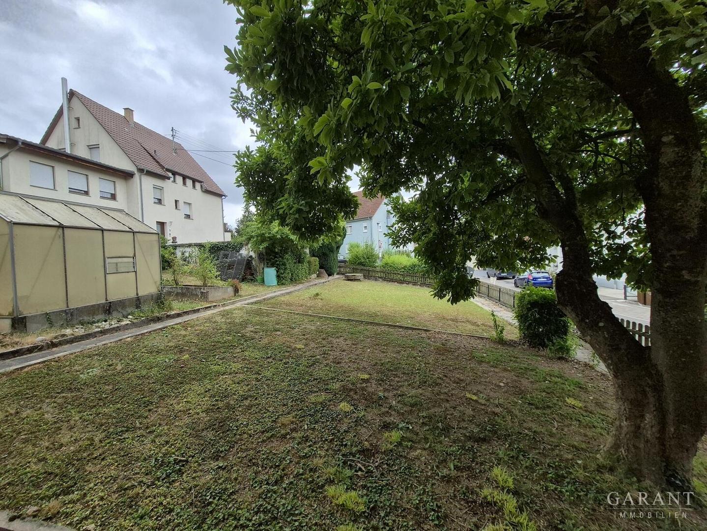 Garten Richtung Strasse