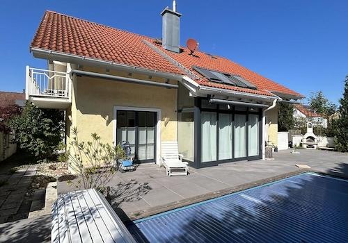 Südterrasse mit Pool