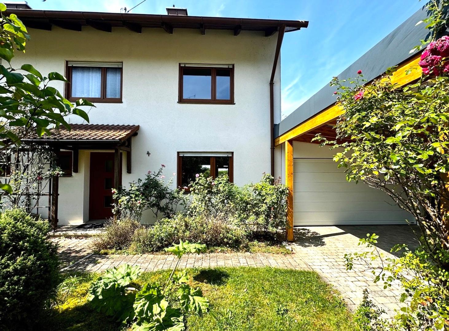 Eingangbereich mit Garten (Seite 1)