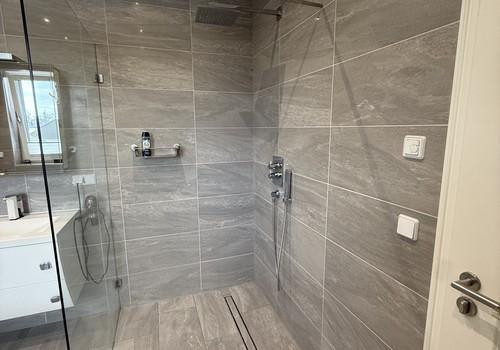 Bad OG - Dusche
