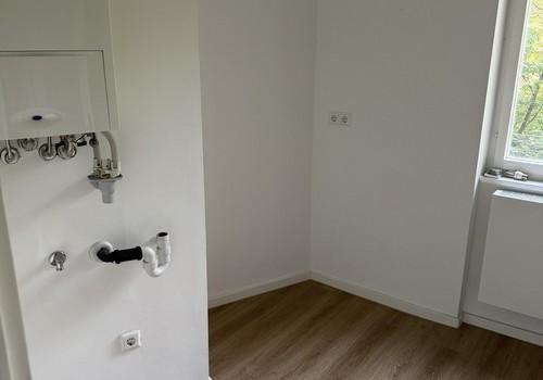 Küchewand gegenüber Zeile