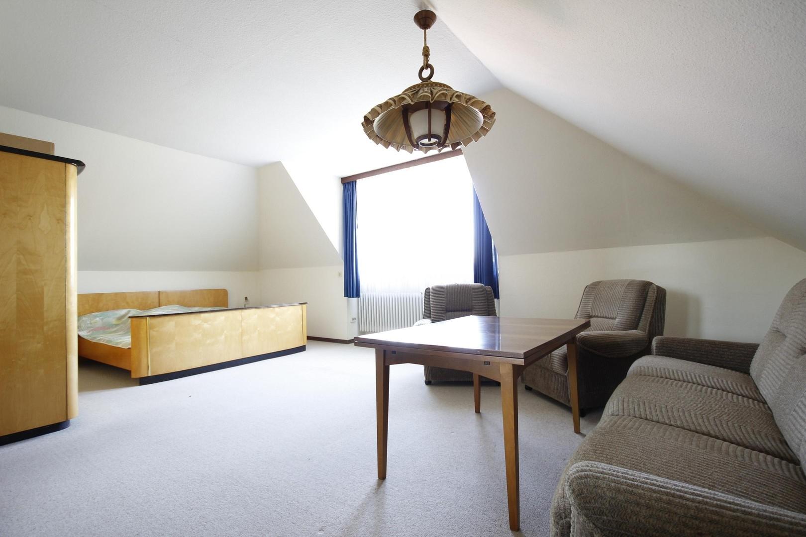 Schlafzimmer - DG