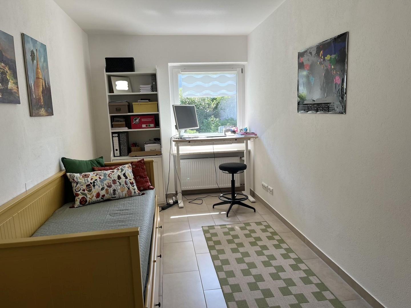 Büro/Kinderzimmer