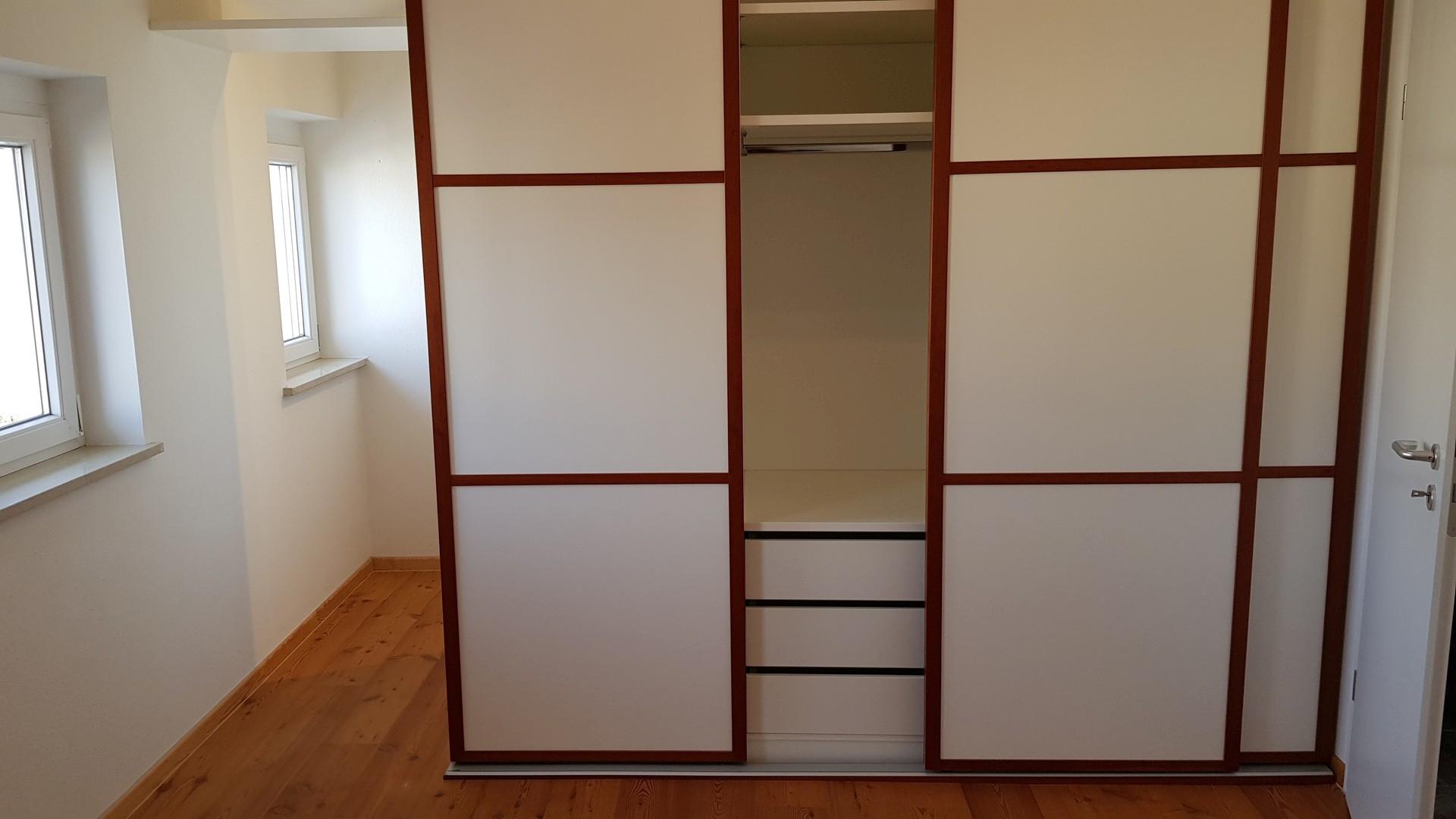 Einbauschrank