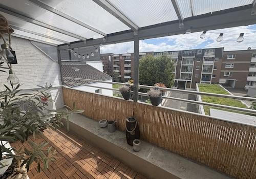 überdachter Balkon