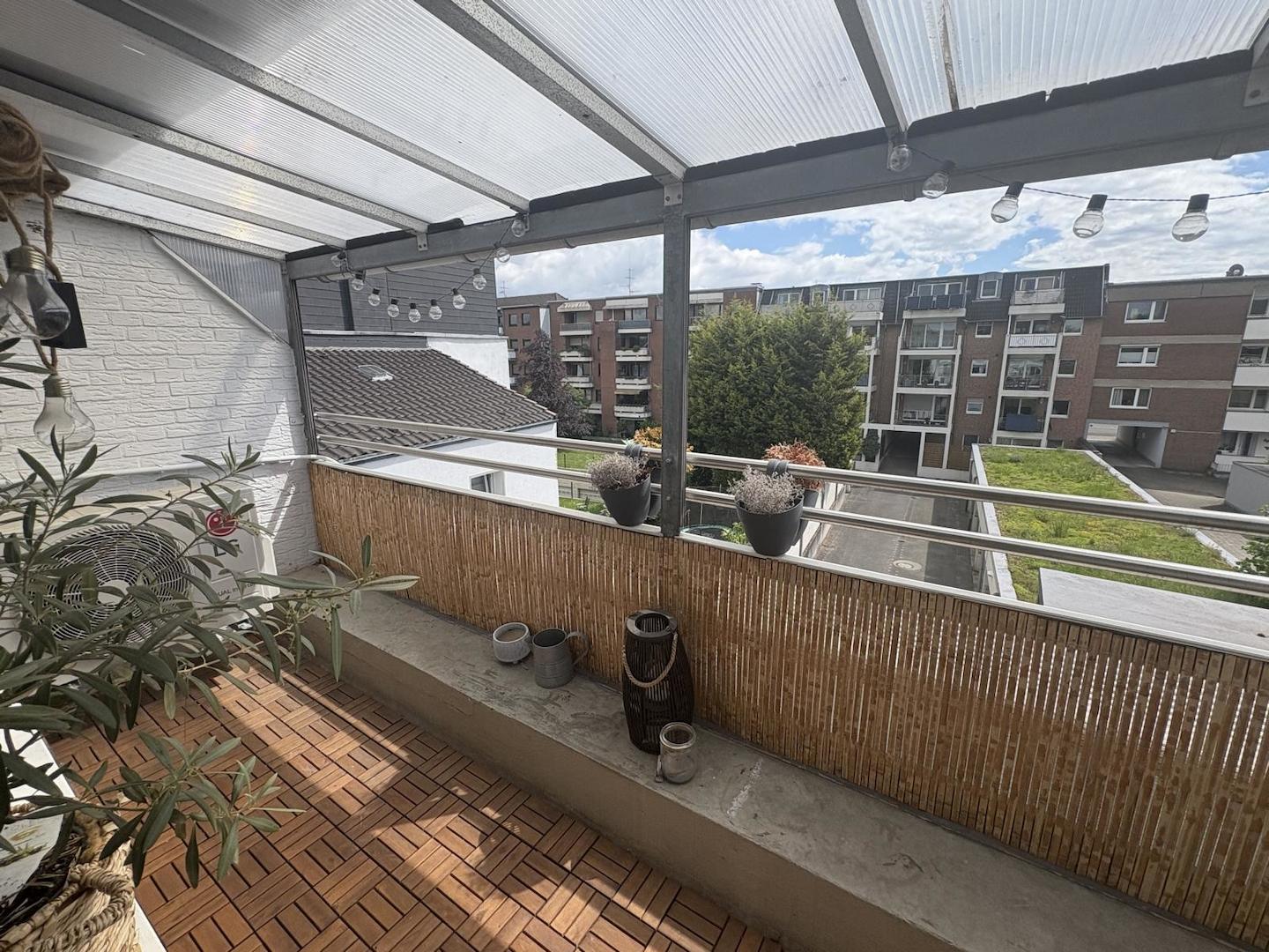 überdachter Balkon