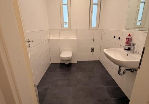 Dusche und WC