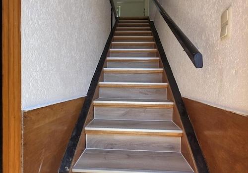 Treppe zur Wohnung