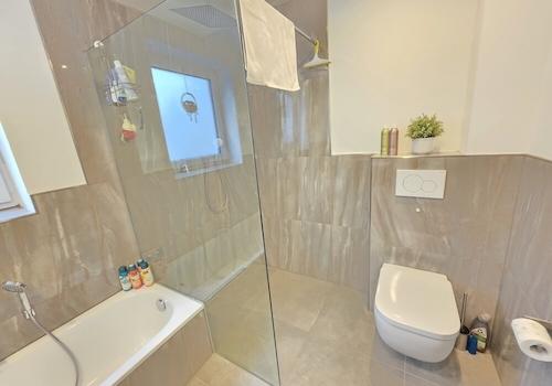 Bad / Dusche