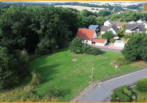 Blick auf das Grundstück