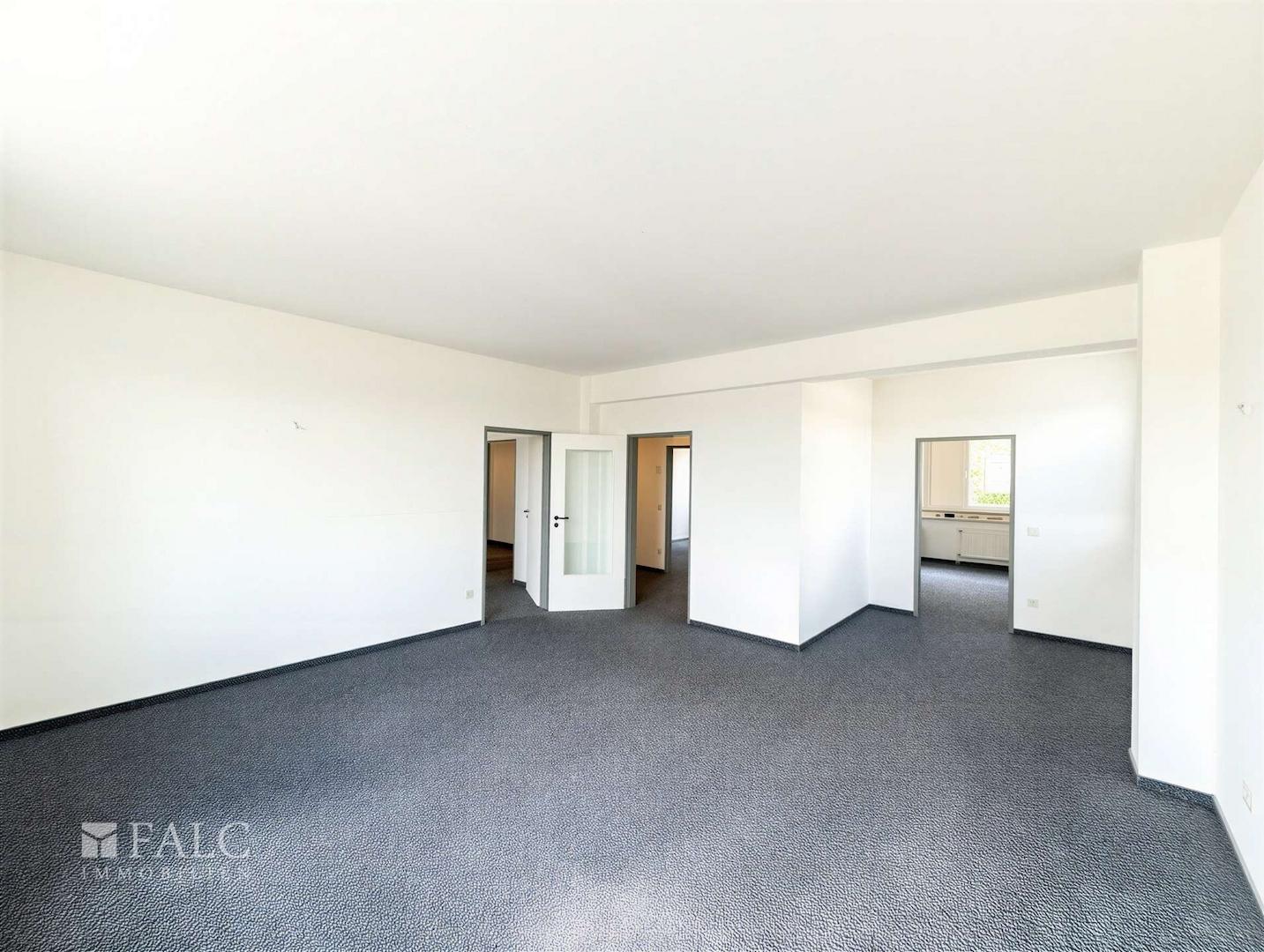 Büro 1