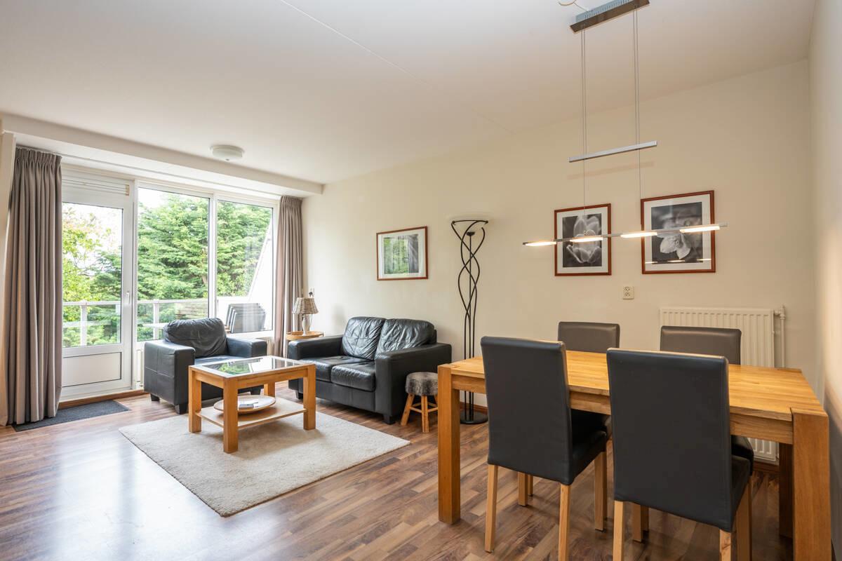 Wohnzimmer Bild 1