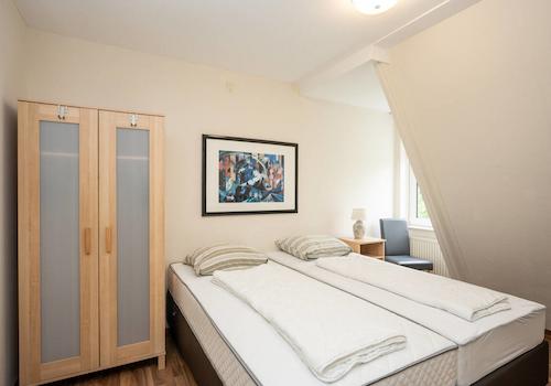 Schlafzimmer 1.1