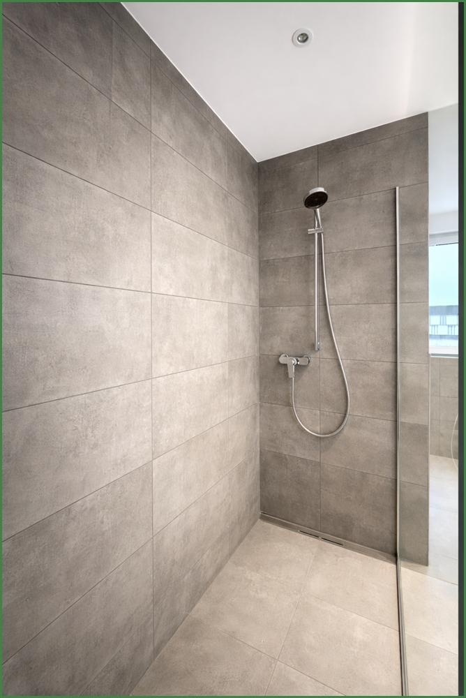 Grosse Dusche