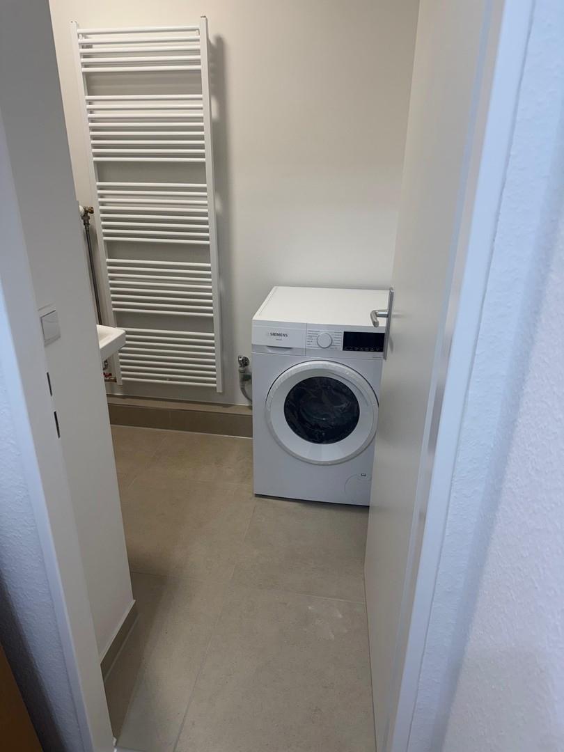 Waschtrockner neu