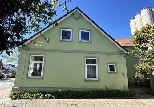 Haus 1 Seitenansicht Hof