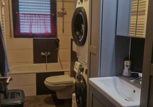Tageslichtbad mit Badewanne