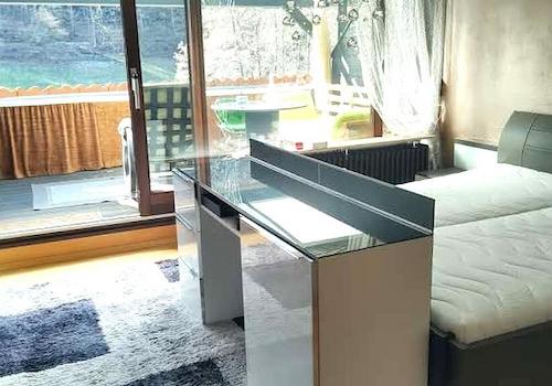 Schlafzimmer mit Balkon
