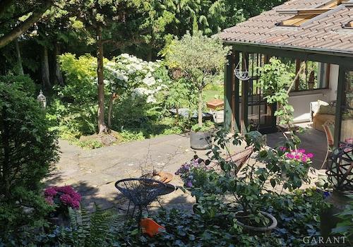 Terrasse mit Wintergarten