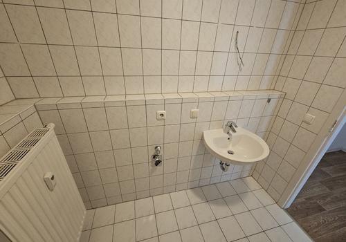 Waschtisch & WM Anschluss Bad